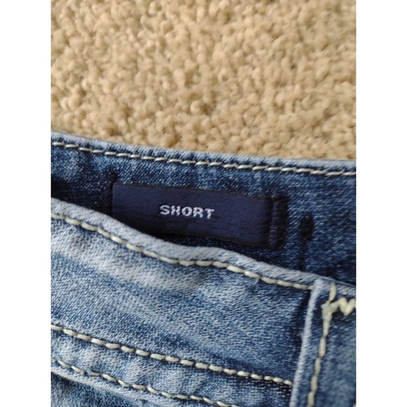 Vigoss Heritage Fit Embroidered Women's Blue Denim Jean Cut Off  Shorts Size 4 - Picture 5 of 9